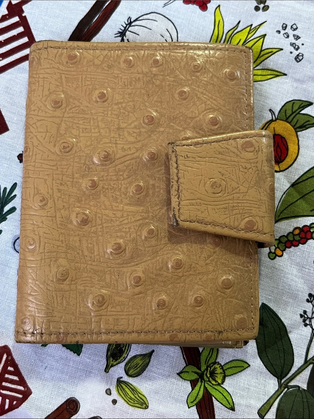 Saks Fifth Avenue Tan Faux-Ostrich Key & Card Wallet
